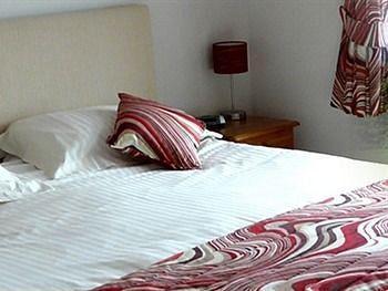 Beacon & Luxury Shepherd Huts Hotel